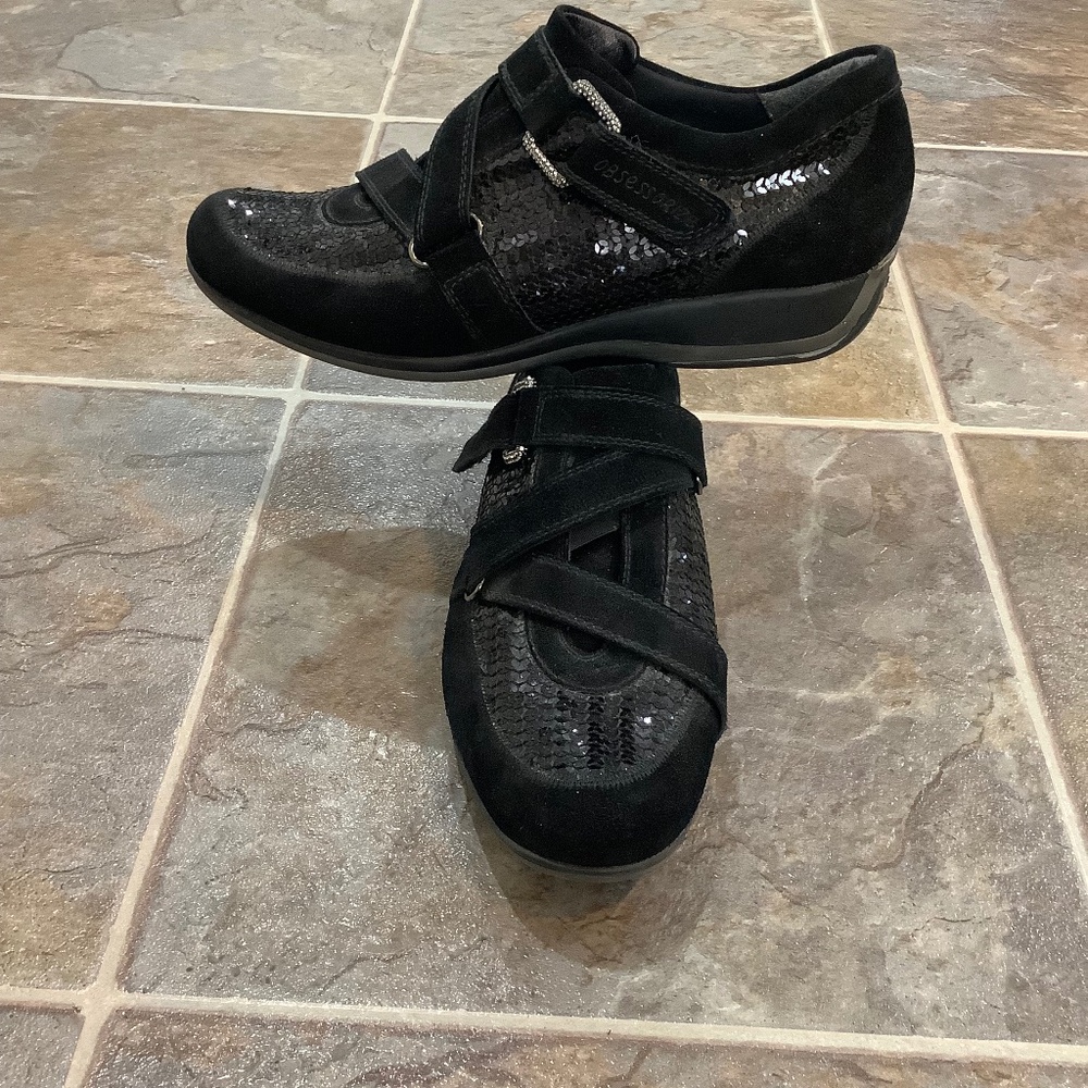 Women's Stuart Weizman Bling Shoes 8